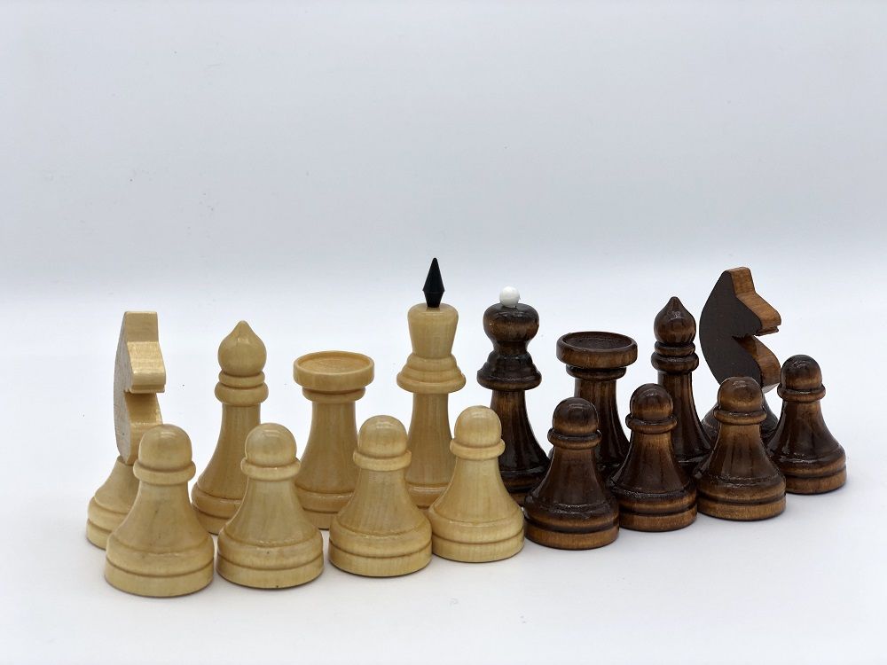 Фигуры шахматные обиходные деревянные лакированные